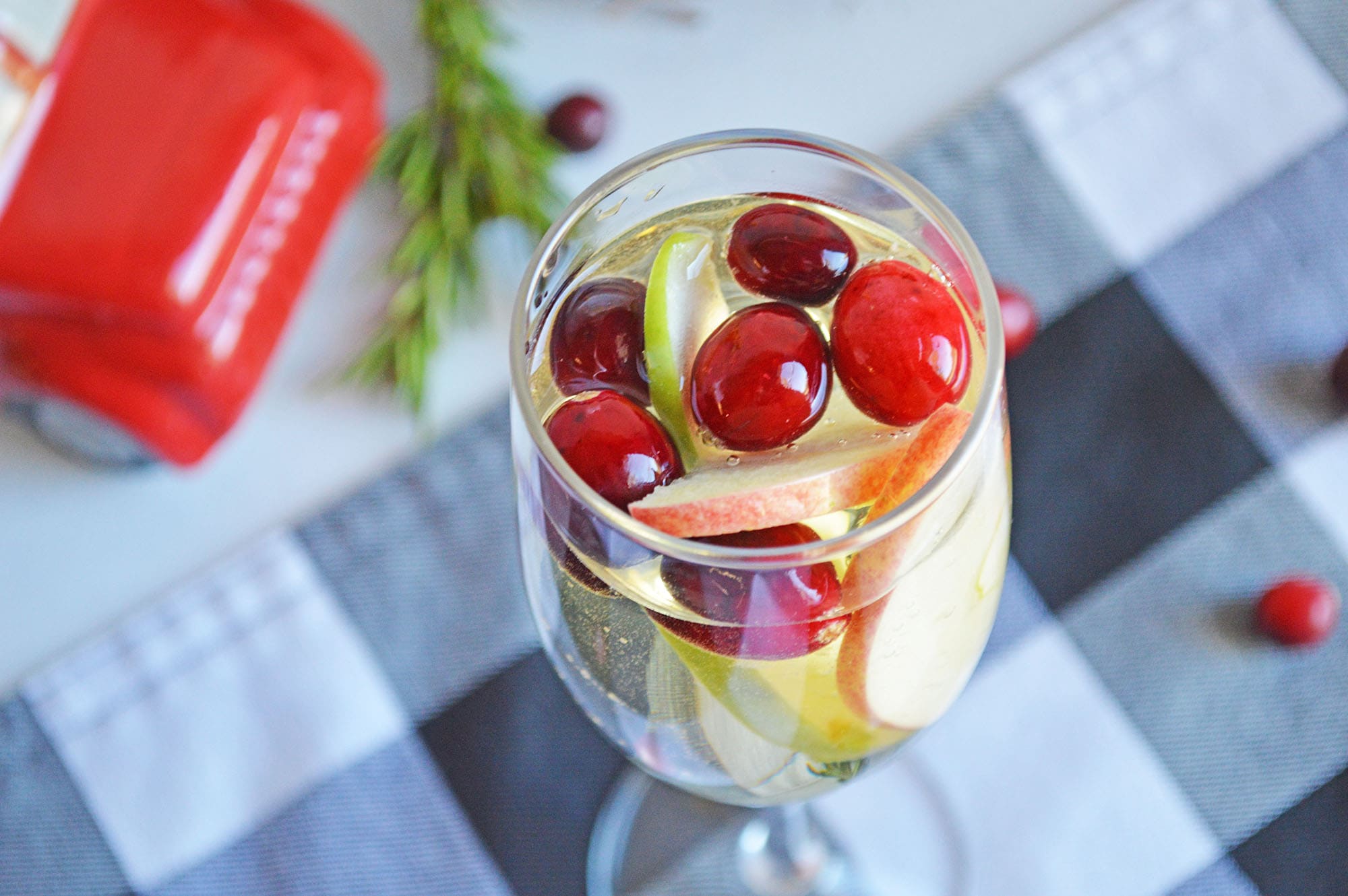 white sangria cocktail recipe