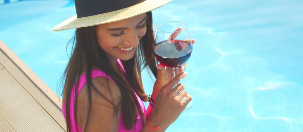 Best Plastic Wine Glasses for By The Pool 