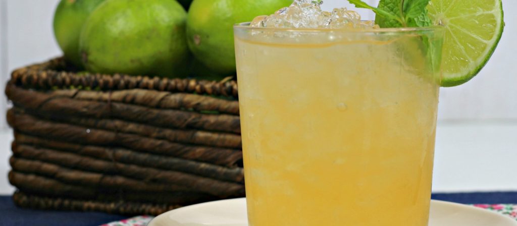 Cantaloupe Skinny Margarita| Skinny Margarita Drink| Skinny Margarita Recipe| Best Skinny Margarita Recipe| How to Make a Skinny Margarita| What is a Skinny Margarita| #cantaloupe #skinnymargarita #cocktails