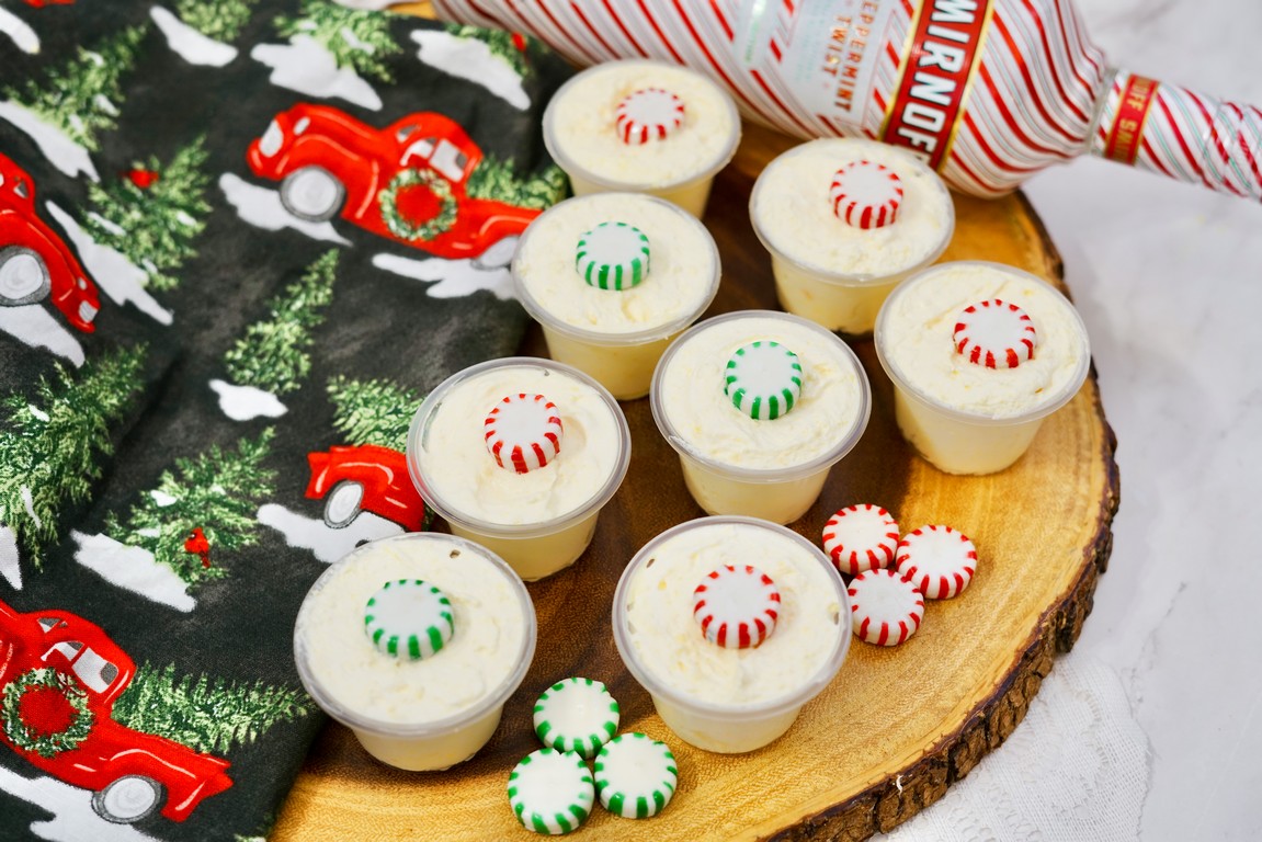 Peppermint Twist Pudding Shots - completed pudding shots. 