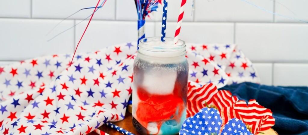 Delicious Patriotic Float For Kids Celebrate in style with patriotic float mocktails Red, White, and Blue Floats for Kids Kid Friendly Drinks 4th of July Drink Ideas #Mocktails #KidFriendly #PatrioticFloatForKids #RedWhiteBlueDrinks #FloatRecipes #MocktailRecipe
