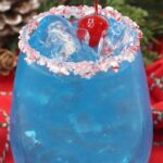 Frosty the Snowman Cocktail | Winter Cocktails | Blue Cocktails | Holiday Cocktails | Christmas Cocktails | Peppermint Cocktails | Coconut Rum Cocktail | Schnapps Cocktail | Candy Cane Cocktail | #cocktail #recipe #holidays #Christmas #peppermint