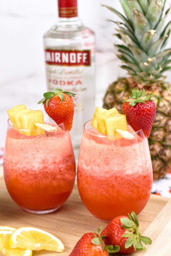 Boozy Strawberry Pineapple Lemonade - Aspiring Winos