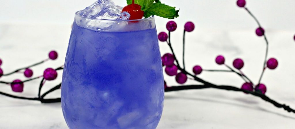 Maleficent Cocktail| Villain Cocktail Recipe| Maleficent Cocktail Recipe| Maleficent Vodka Cocktail| Disney Themed Cocktail| #disney #maleficent #cocktail #halloween #villain