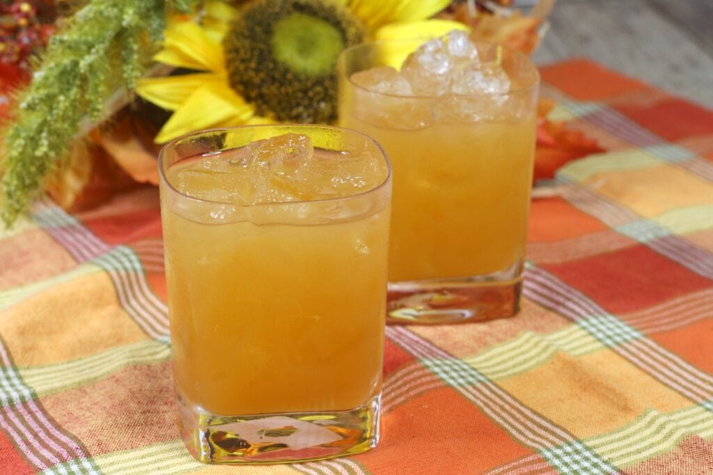 fall boozy bourbon cocktail recipe