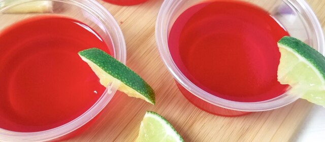 Easy Margarita Jello Shots: Raspberry Flavored| Margarita Jello Shots| Margarita Jello Shot Recipe| Margarita Mix Jello Shots| Raspberry Jello Shots| #jelloshots #margarita #cocktails