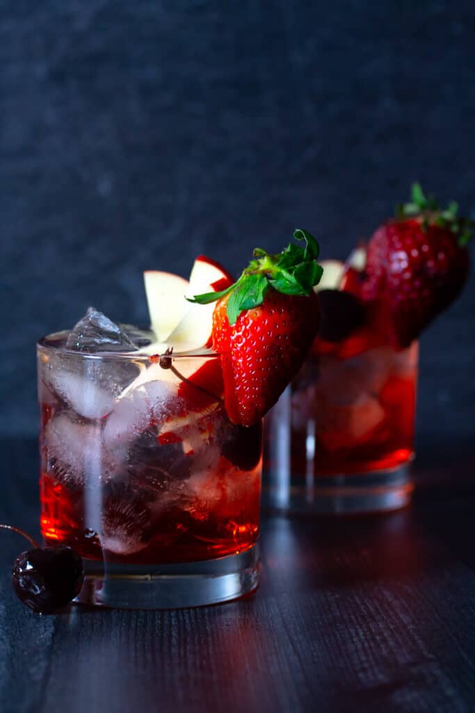 37 Rocking Red Cocktail Recipes - Aspiring Winos