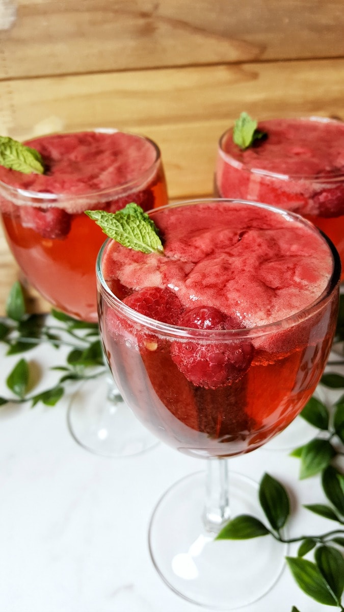 Wine float with berries