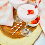 Strawberry Colada Cocktail | Bailey's Cocktail Recipe | Strawberry and Cream Cocktail | Cocktail Recipes | Creamy Cocktails #CocktailRecipes #CreamyCocktails #StrawberryColadaCocktails #BaileysCocktailRecipes #StrawberryCreamCocktails