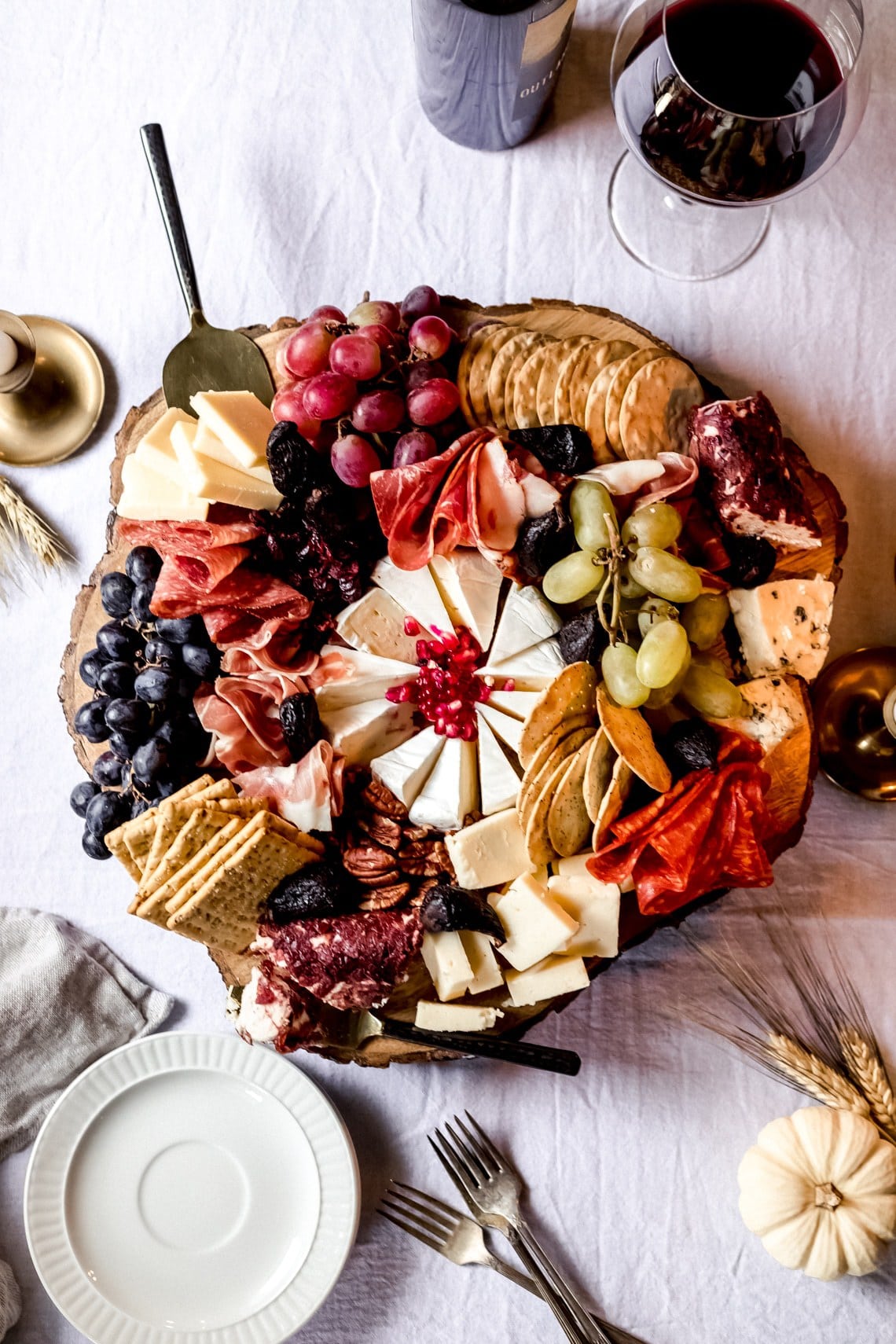 ideas-for-absolutely-stunning-cheese-charcuterie-aspiring-winos