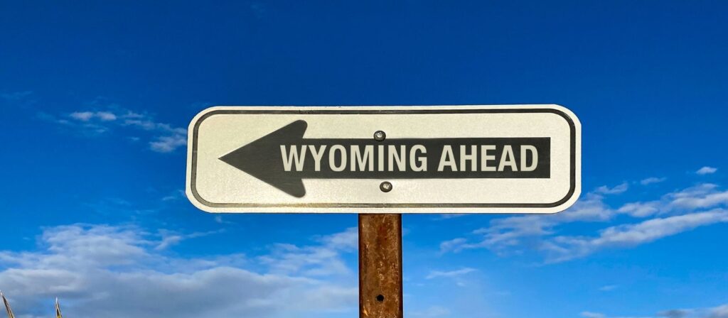 Wine Clubs that Ship to Wyoming
