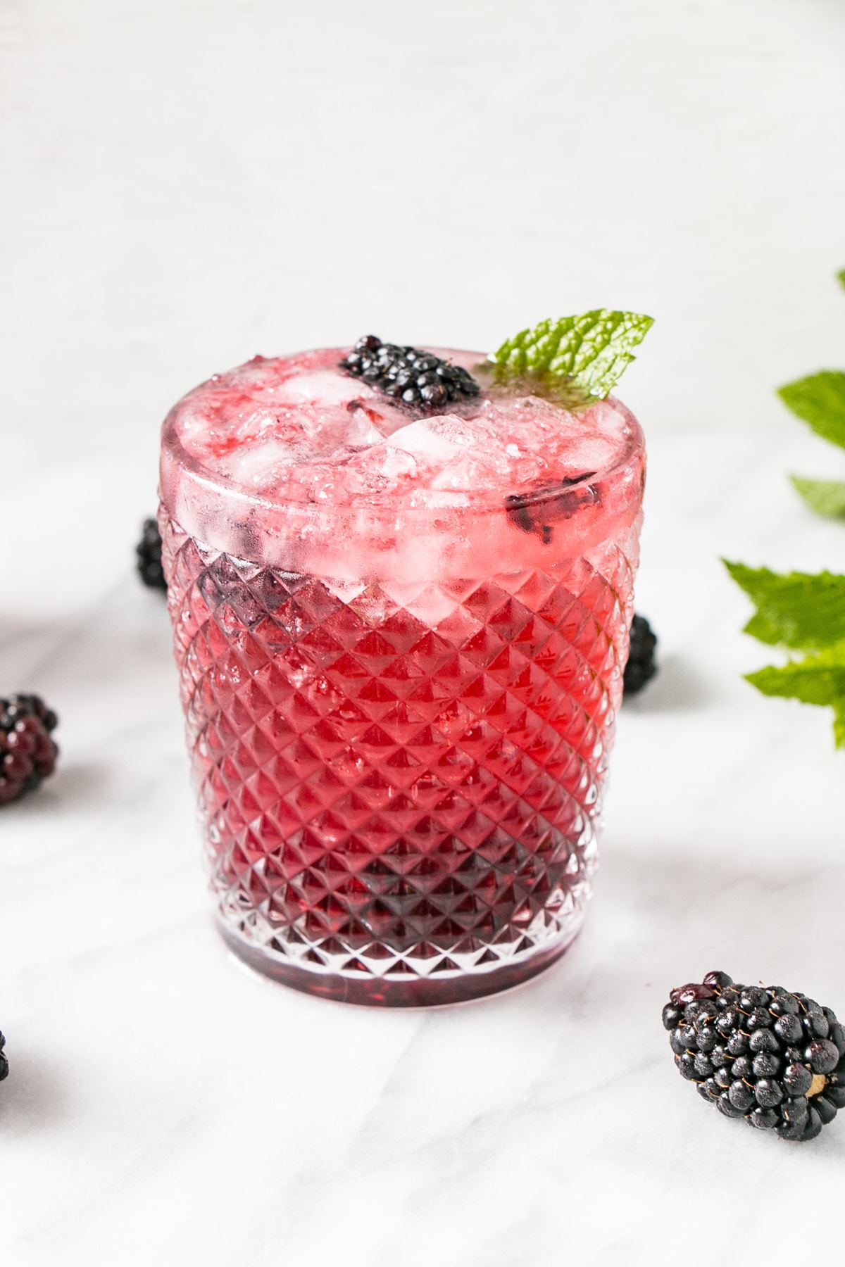 20 Blackberry Alcoholic Drinks - Aspiring Winos