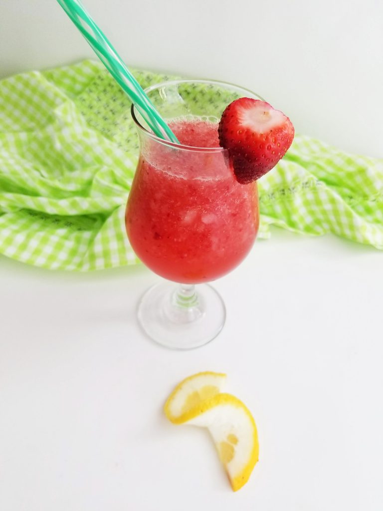 Frozen Spiked Berry Lemonade | Spiked Lemonade | Spiked Berry Lemonade Slushy | Summer Cocktails | Best Cocktail for Summer | Fruity Cocktail for Summer | #cocktail #summer #summercocktail #spikedlemonade #spikedpunch