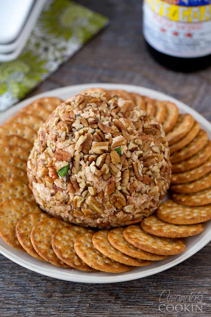 Gouda and Sun-Dried Tomato Cheese Ball