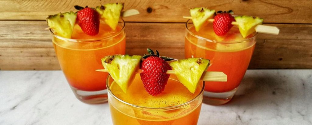 Refreshing Pineapple Rum Cocktail g