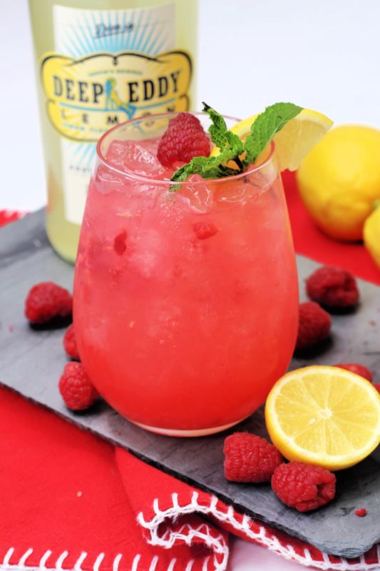 Raspberry vodka cold summer drink recipe