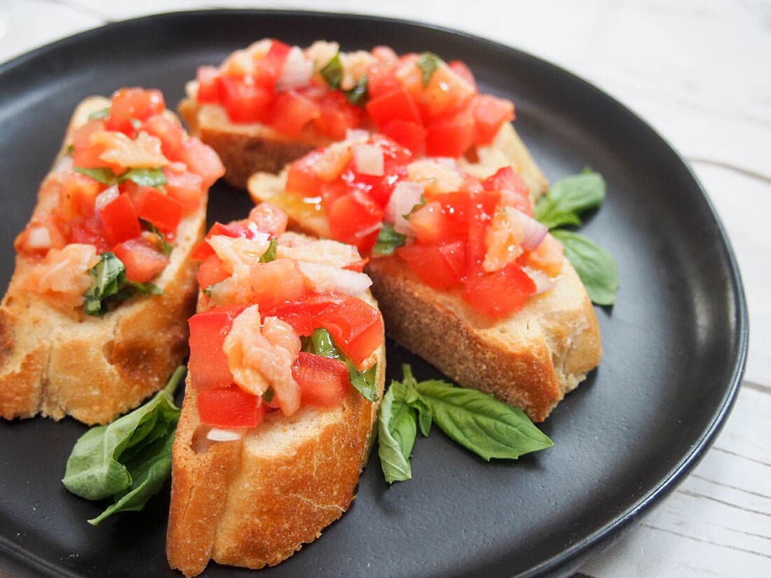 Smoked Salmon Bruschetta Recipe - Smoked Salmon Appetizers for Your Next Wine Tasting Party